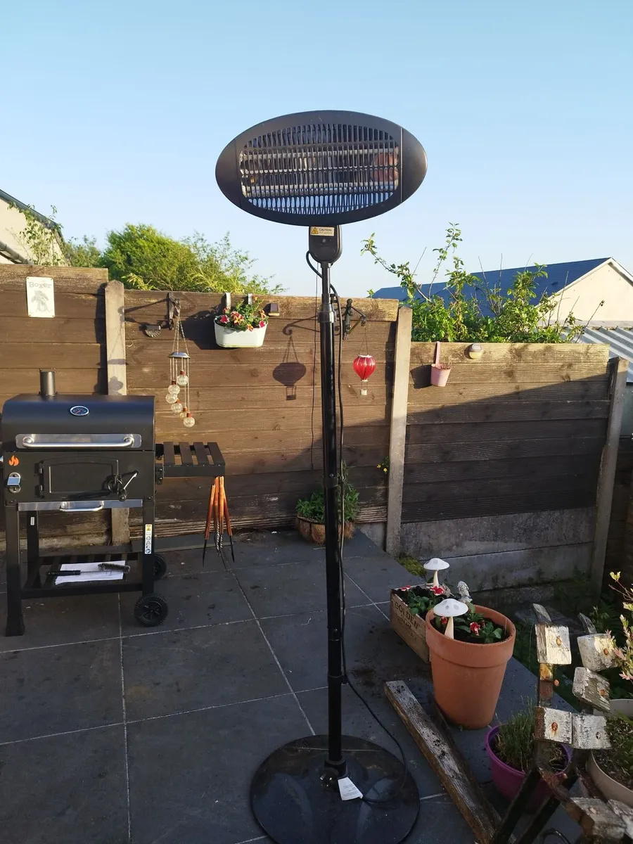 Electric patio heater - Image 1