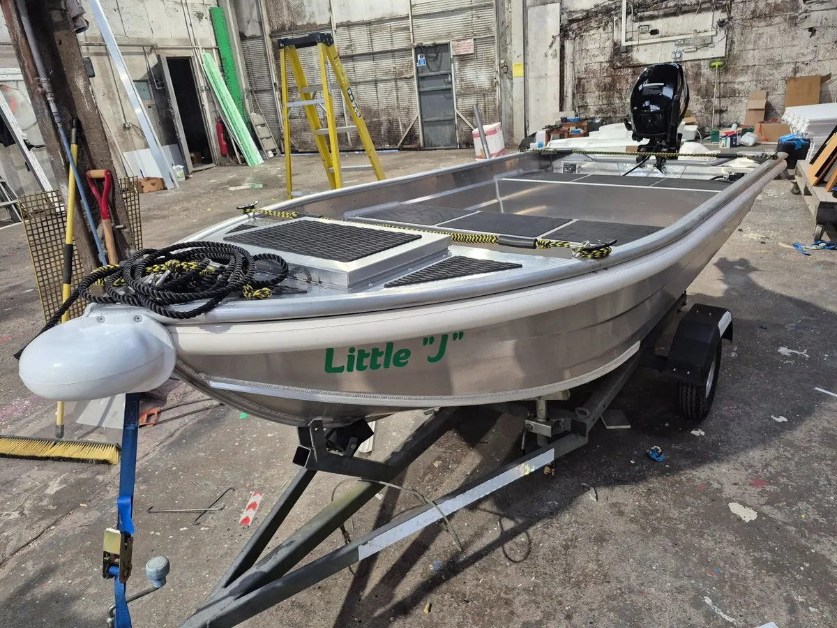 10 ft aluminum  boat - Image 4