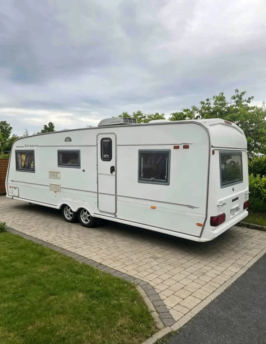 Buccaneer schooner 5/6 berth caravan - Image 3