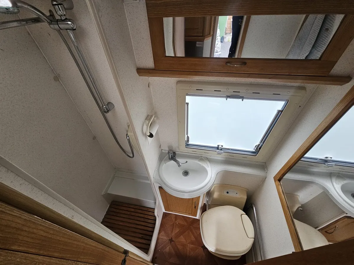 Buccaneer schooner 5/6 berth caravan - Image 4
