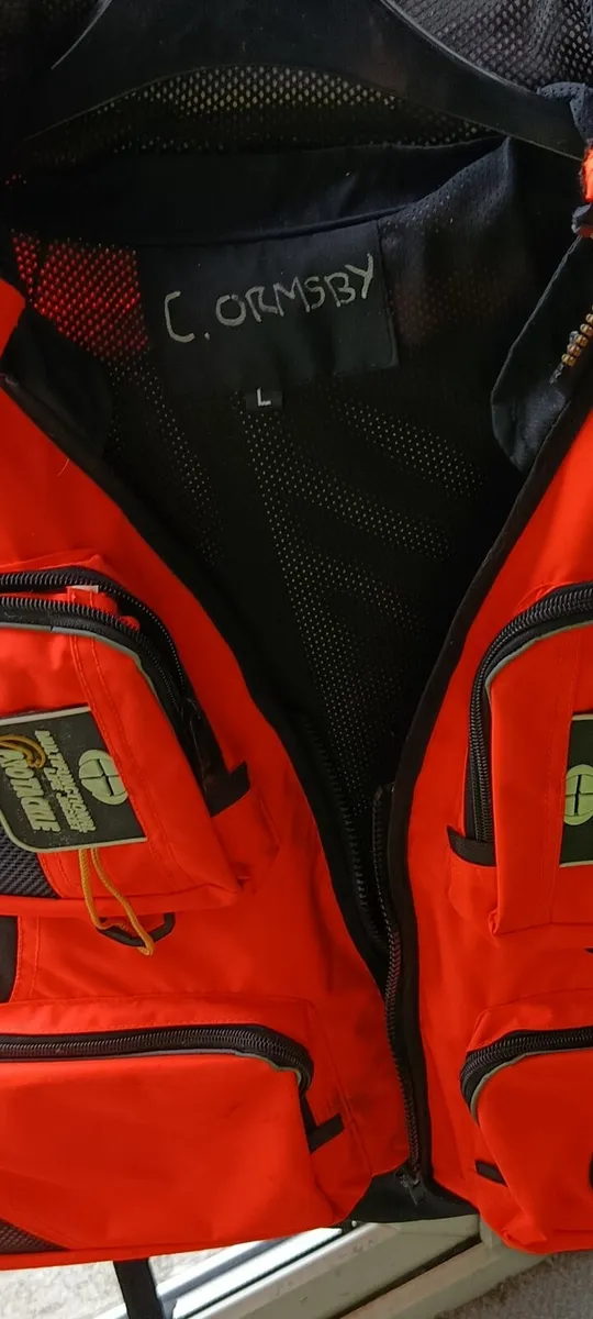 Life jackets - Image 2
