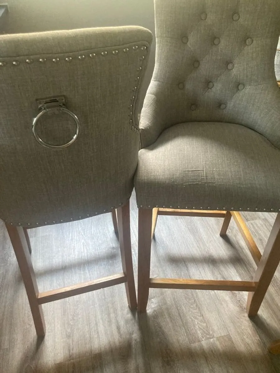 Dining table & chairs & stools - Image 2
