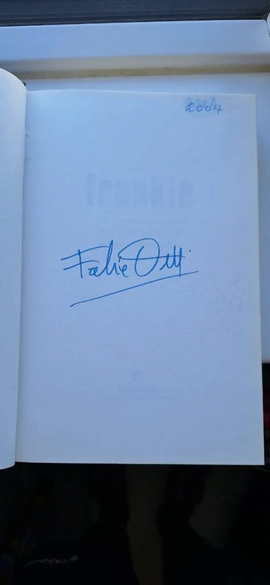 Frankie dettori autobiograph, signed by him - Image 2