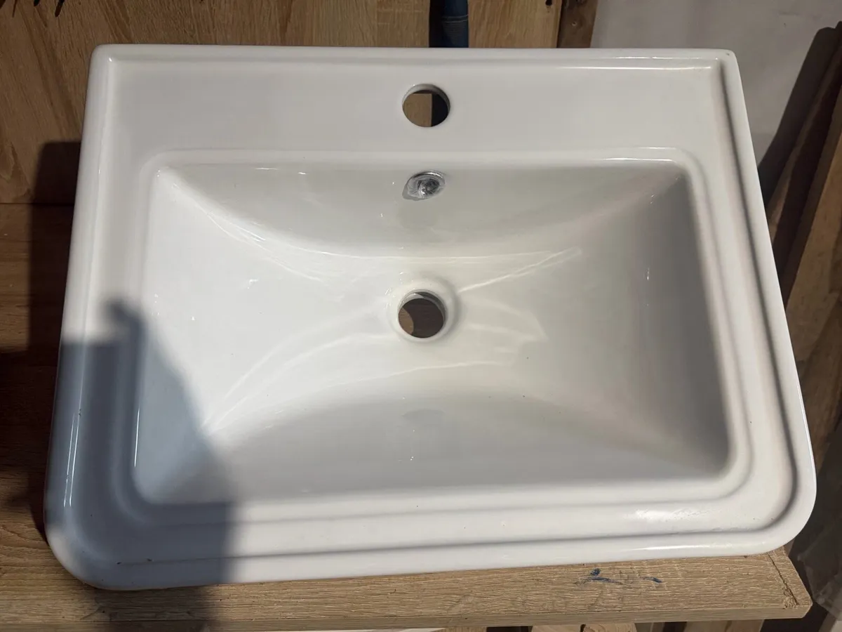 Sink - Image 1