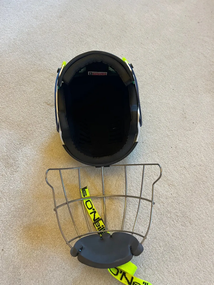O’Neils hurling helmet - Image 2
