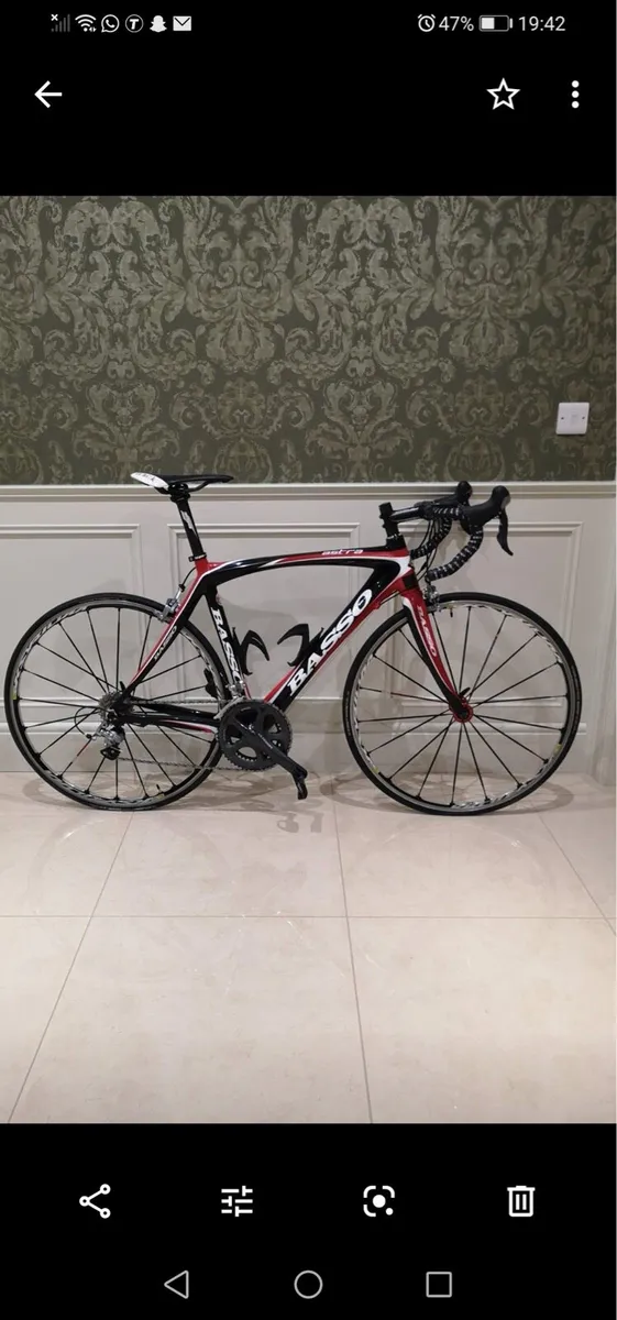 Basso Astra Carbon Road Bike - Image 1