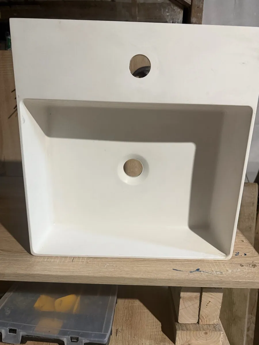 Sink - Image 1