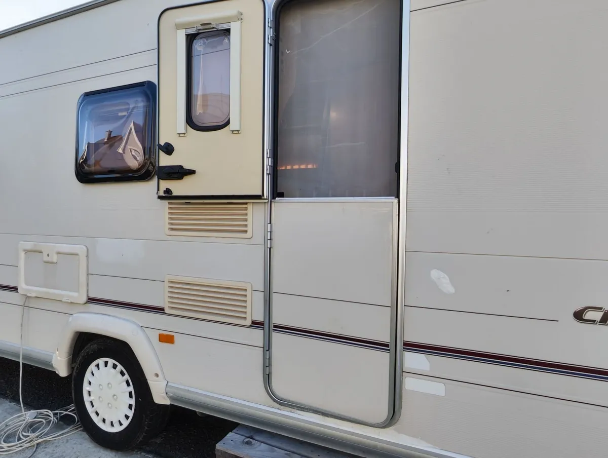 Caravan - Image 1