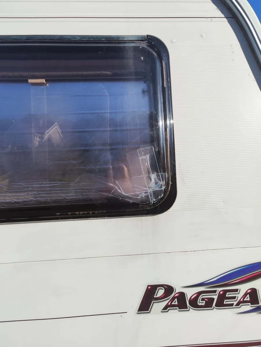 Caravan - Image 2