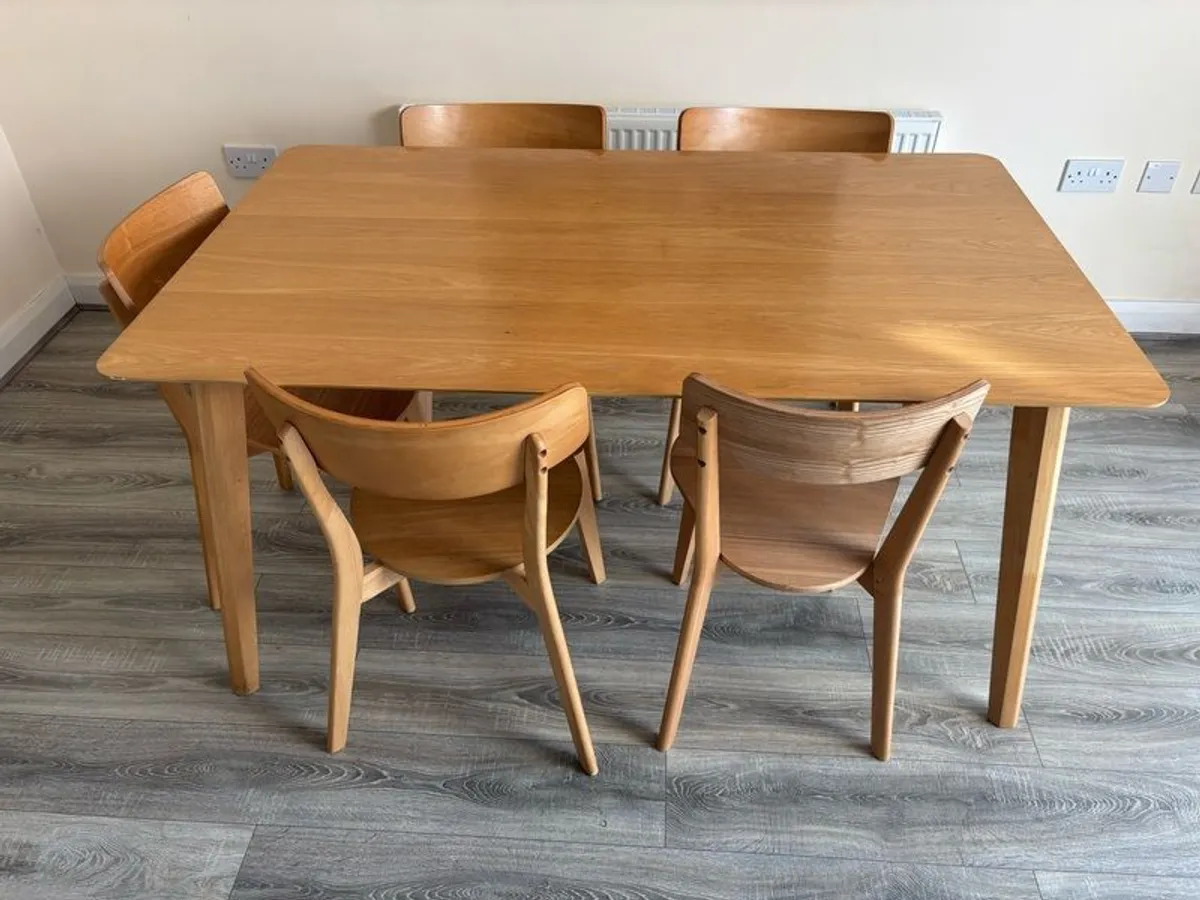 kitchen table and Chairs - Image 1