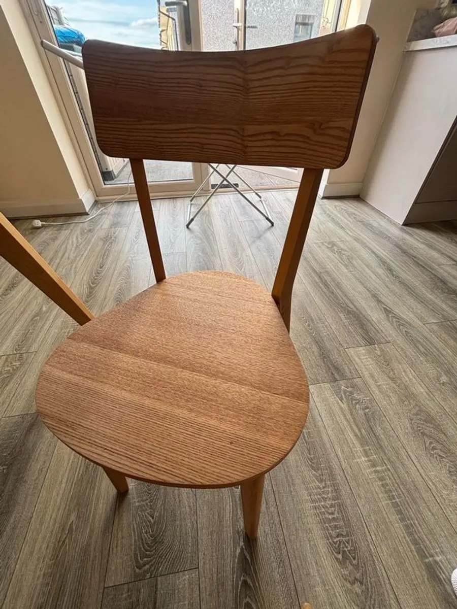 kitchen table and Chairs - Image 3