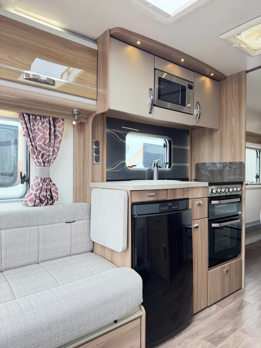 🏕️ 2017 Swift Challenger GTS 580 – Island Bed 🏕️ - Image 3