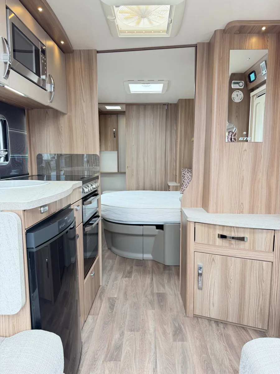🏕️ 2017 Swift Challenger GTS 580 – Island Bed 🏕️ - Image 2
