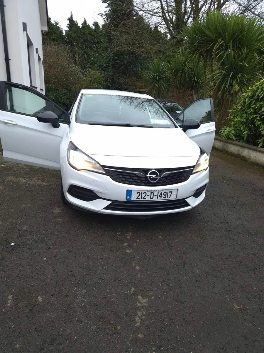 Opel Astra 2021 - Image 4