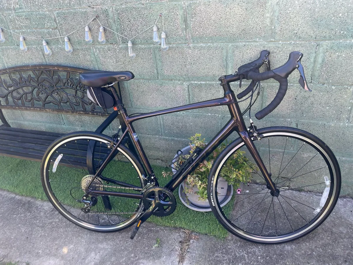 Giant contend 1 like new - Image 3