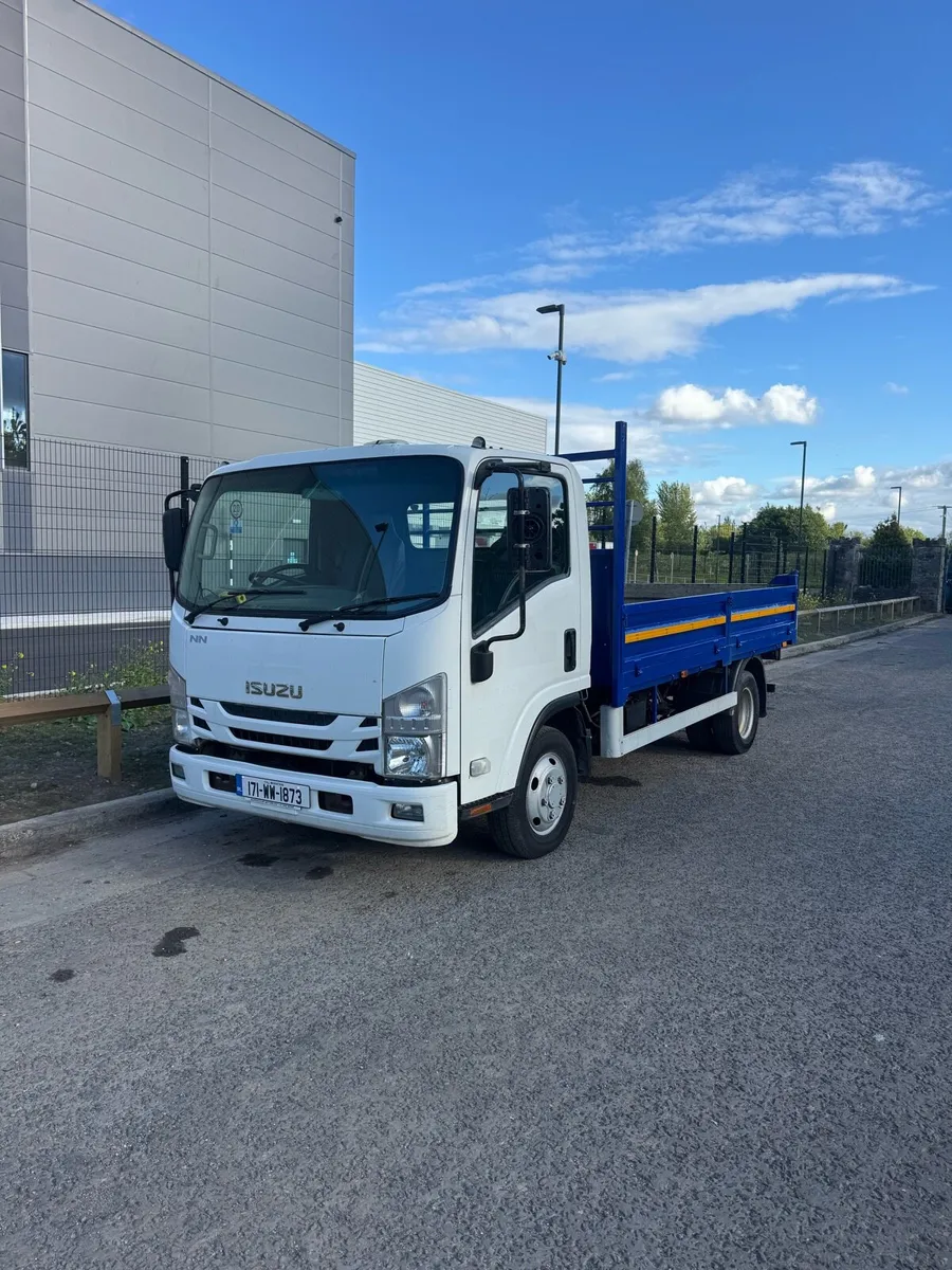 Isuzu 3.5 ton tipper - Image 1