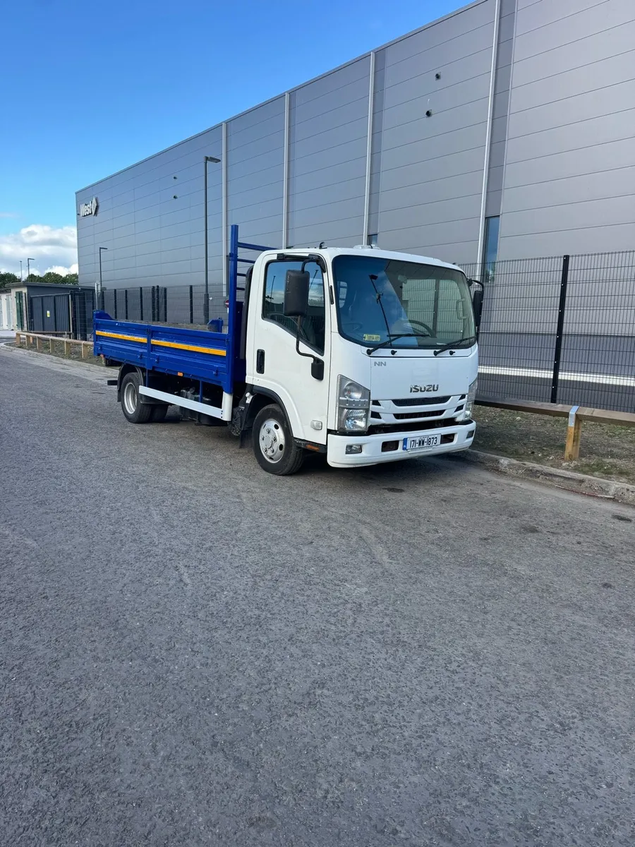 Isuzu 3.5 ton tipper - Image 2