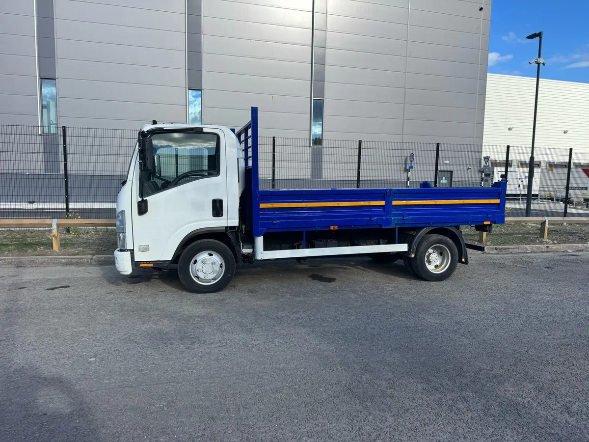 Isuzu 3.5 ton tipper - Image 3
