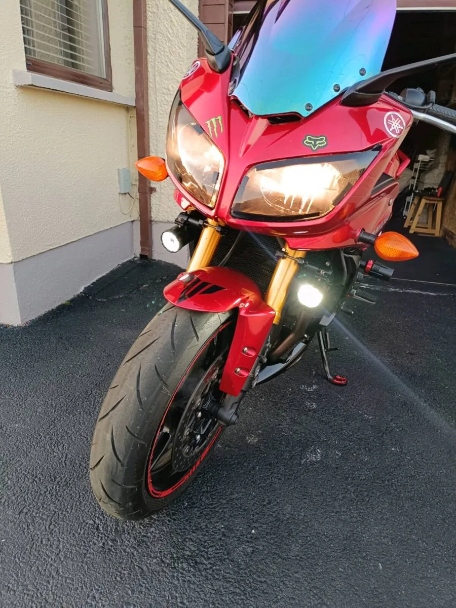 2006 fz1 Yamaha - Image 2