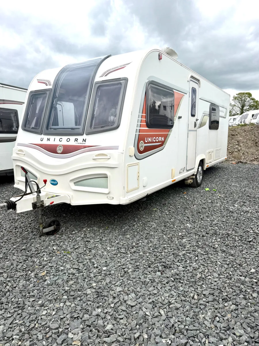 2013 Bailey Unicorn Valencia Fixed bed - Image 1
