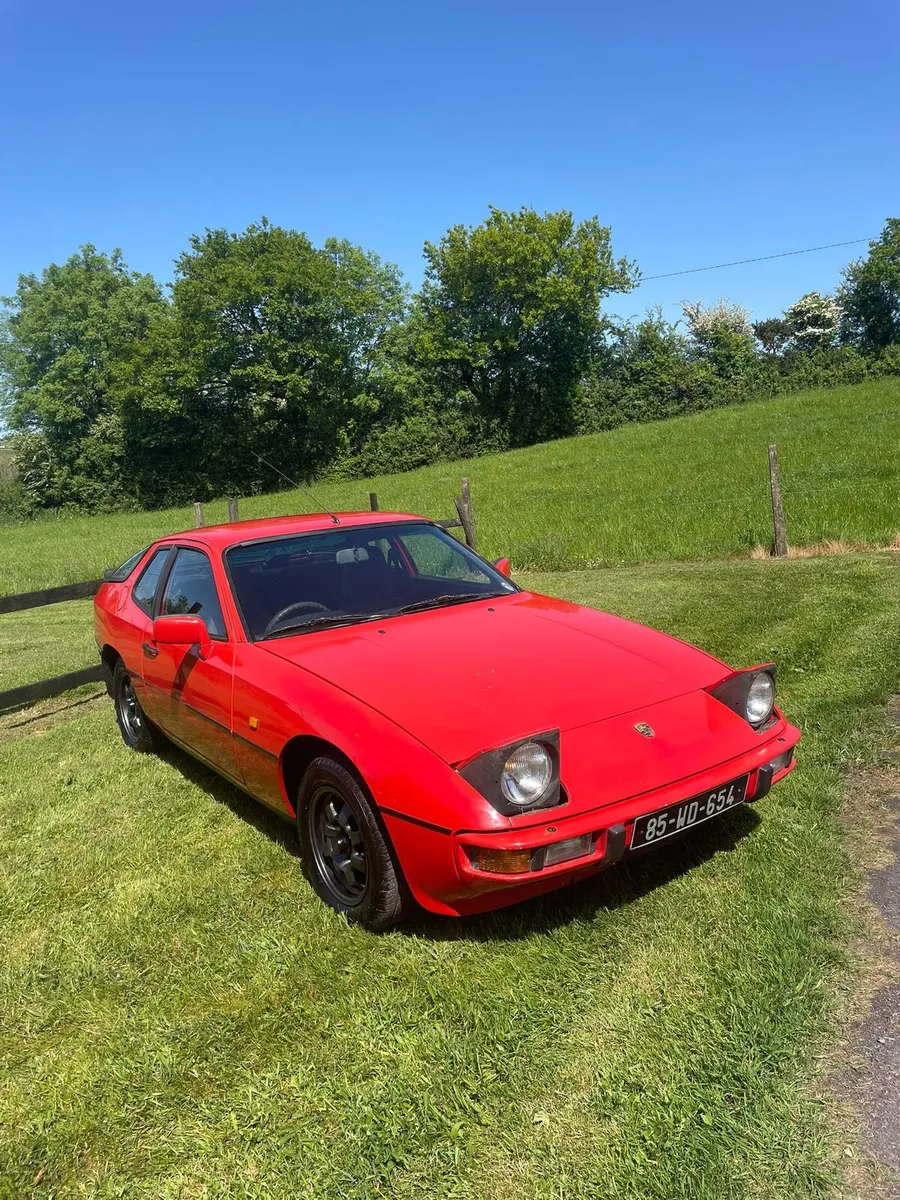Porsche 924 - Image 1