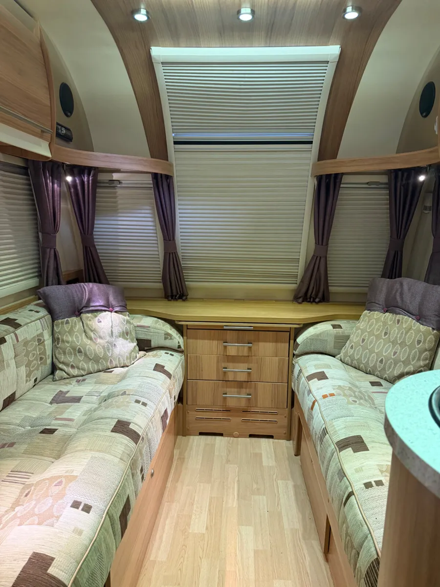 2013 Bailey Unicorn Valencia Fixed bed - Image 4
