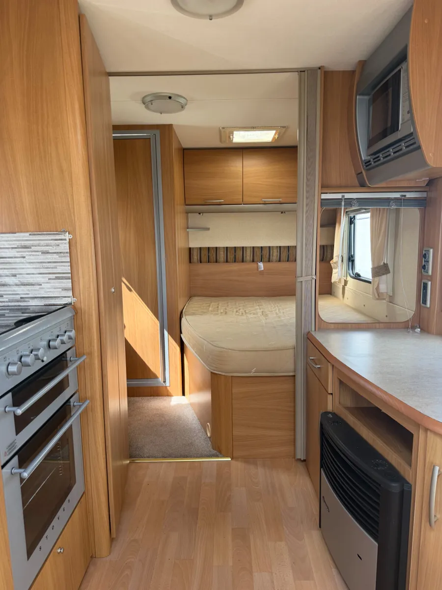 ⭐️Swift Charisma fixed bed caravan ⭐️ - Image 3