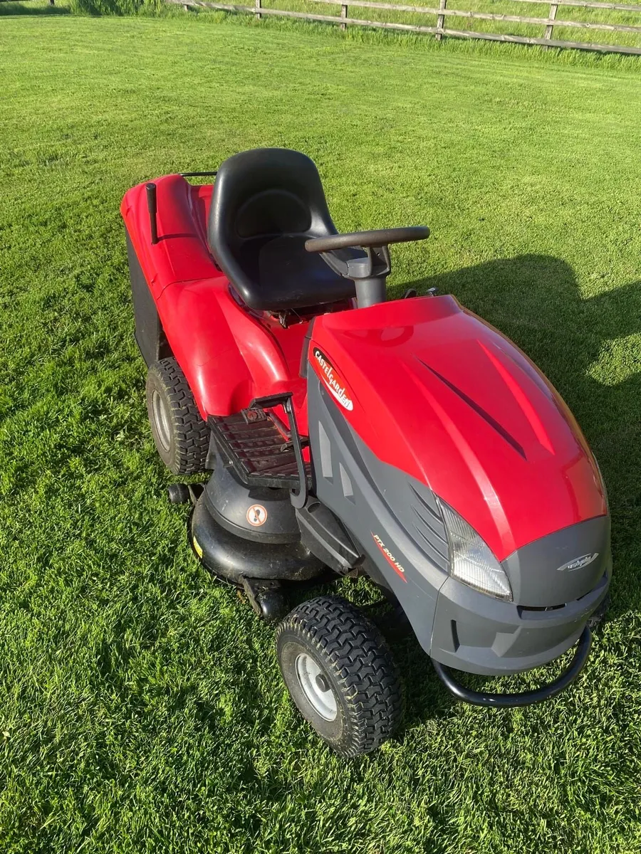 Ride on lawn mower - Image 1
