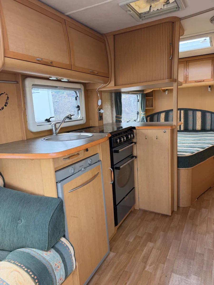 ⭐️Abbey fixed bed - starter caravan ⭐️ - Image 4