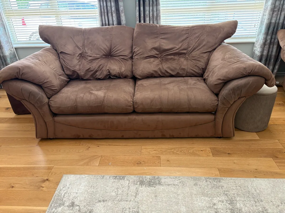 3 Piece Suite - Image 4