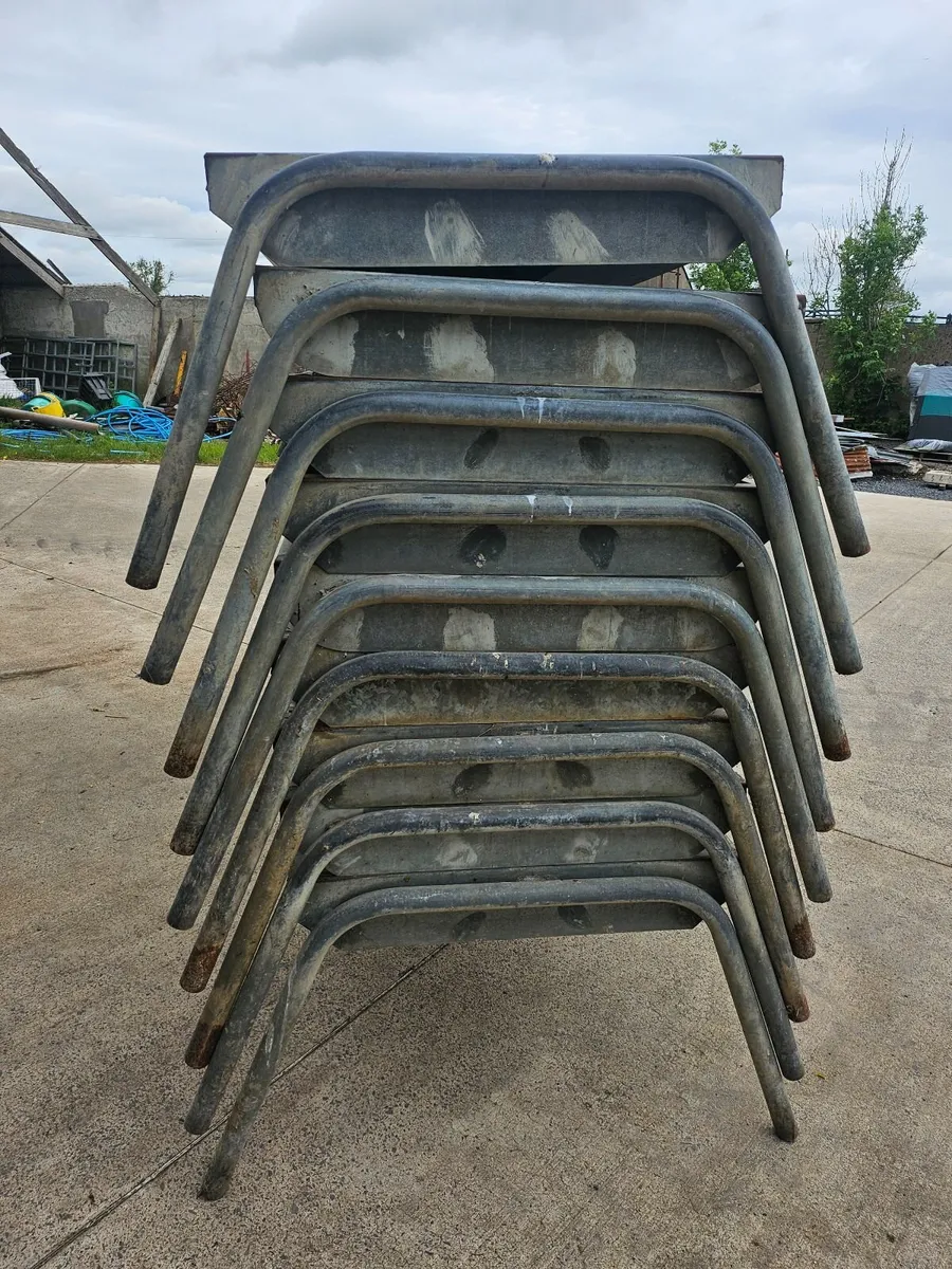 Feed troughs - Image 3