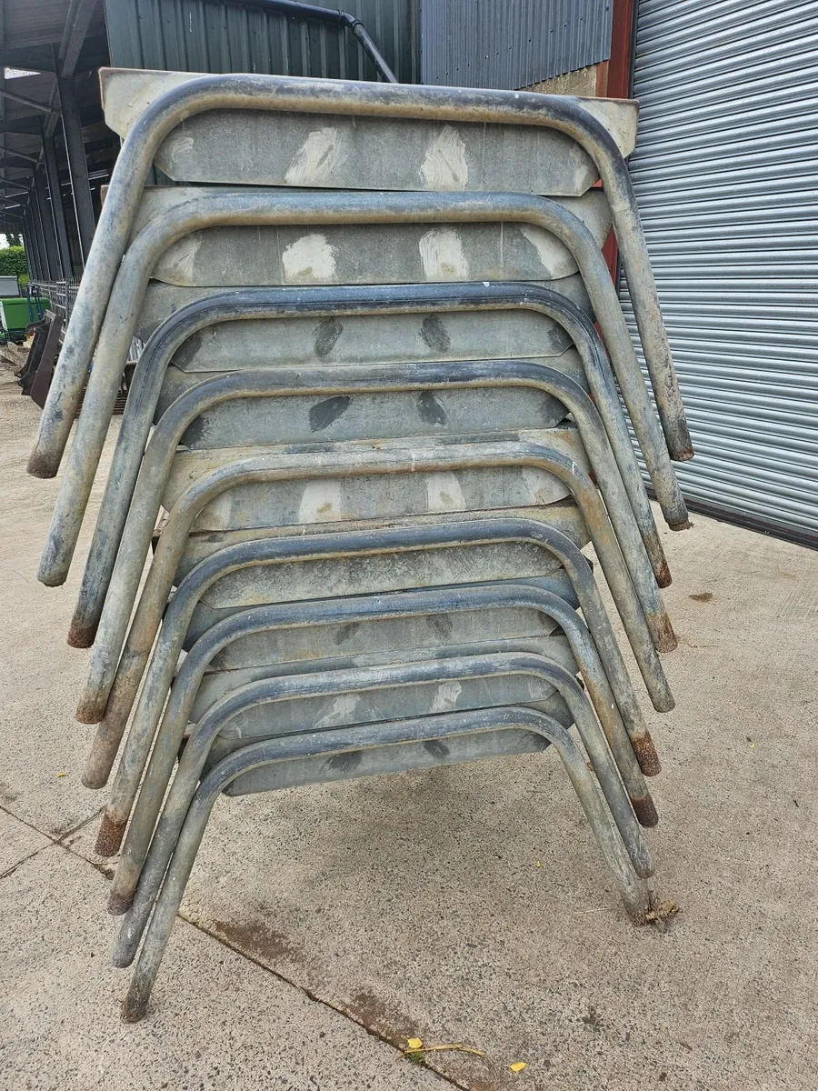 Feed troughs - Image 4