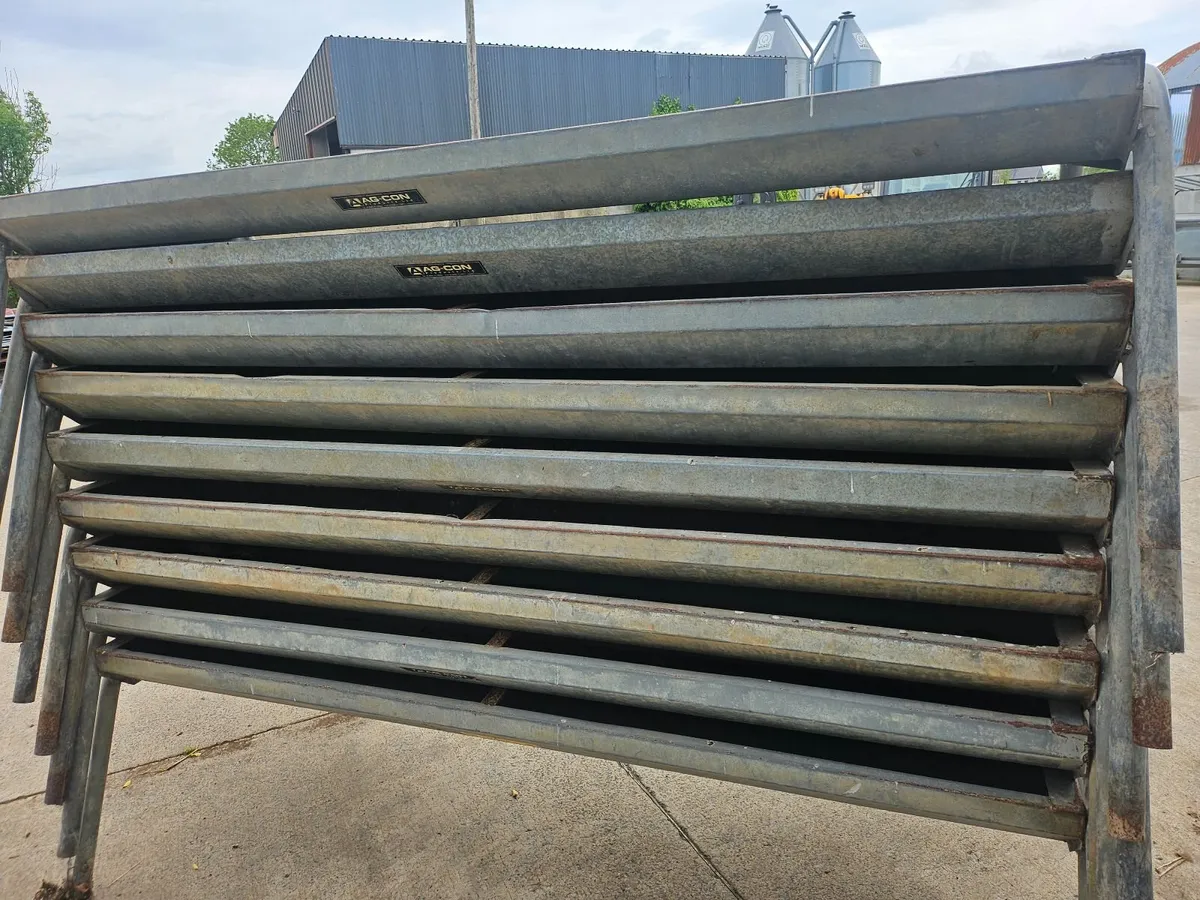 Feed troughs - Image 1