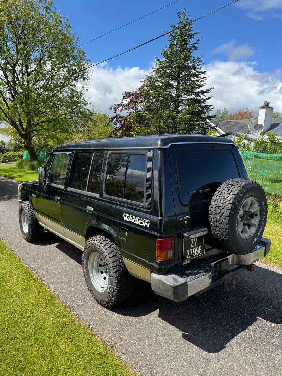 Mk1 Mitsubishi Pajero 7 seater  wagon - Image 2