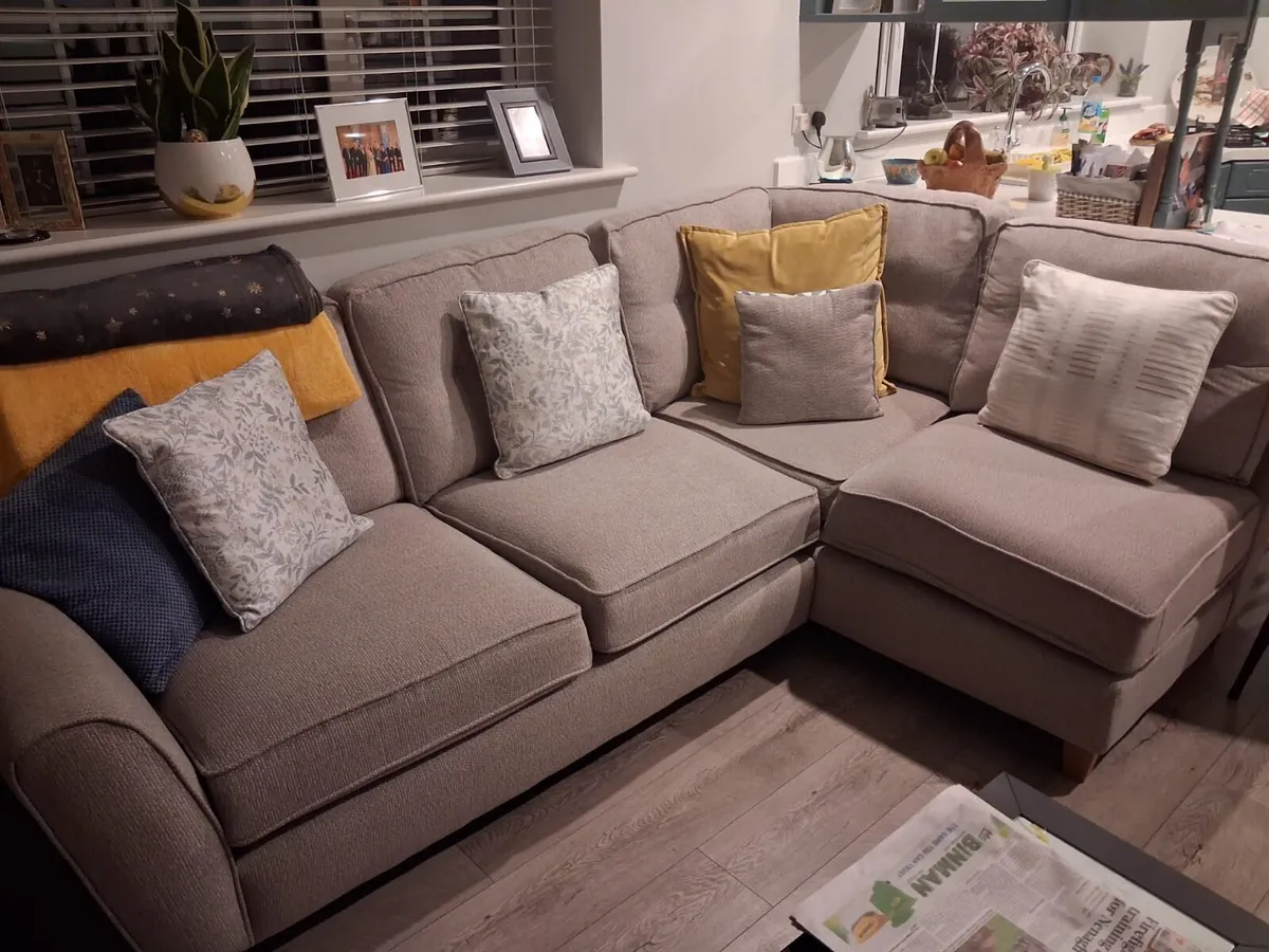 Corner Couch for sale - Image 4