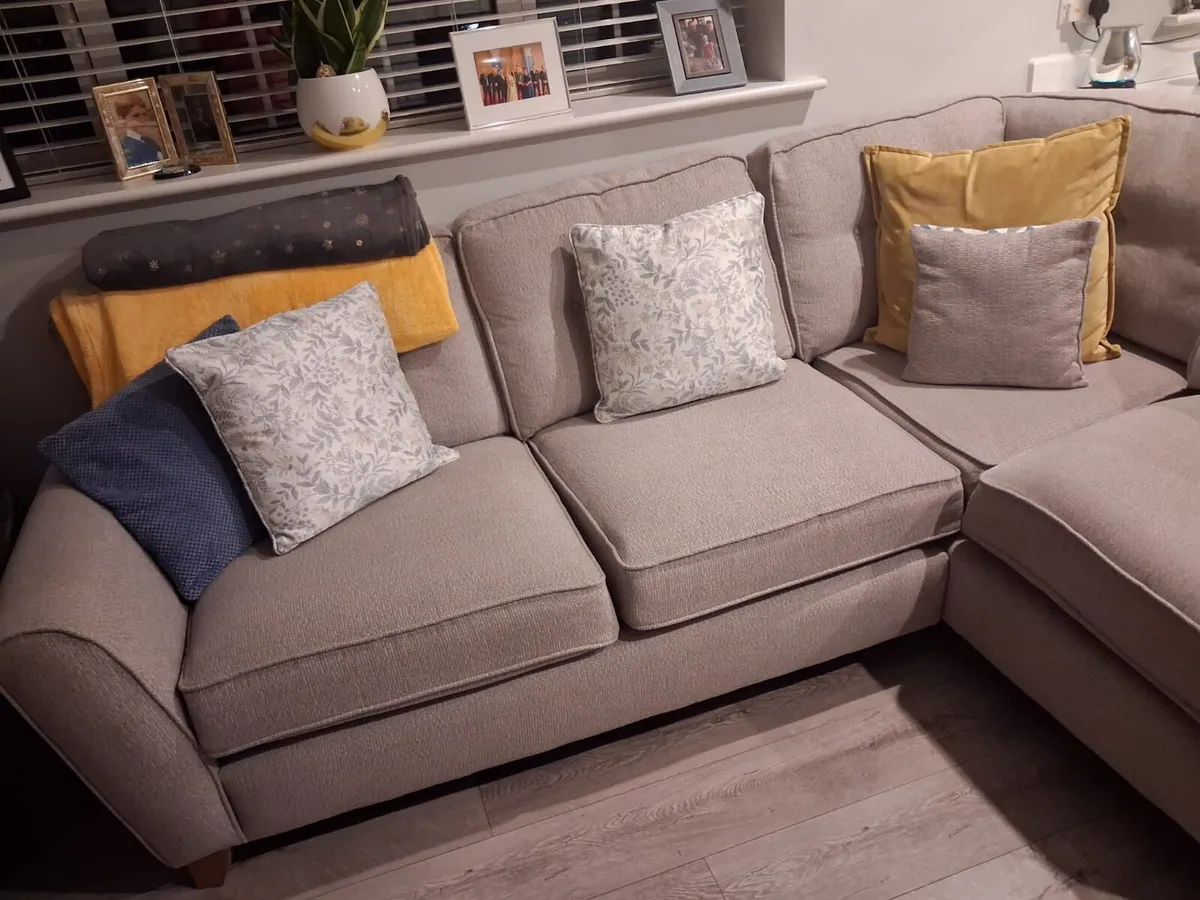 Corner Couch for sale - Image 2