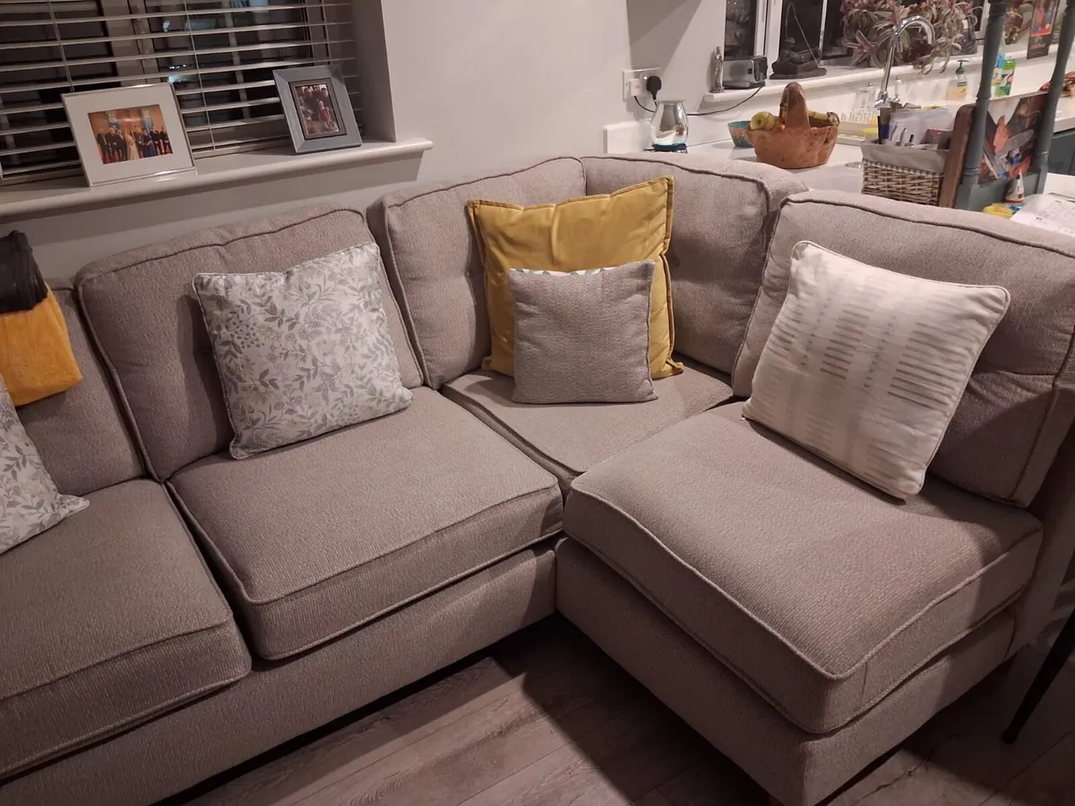 Corner Couch for sale - Image 3