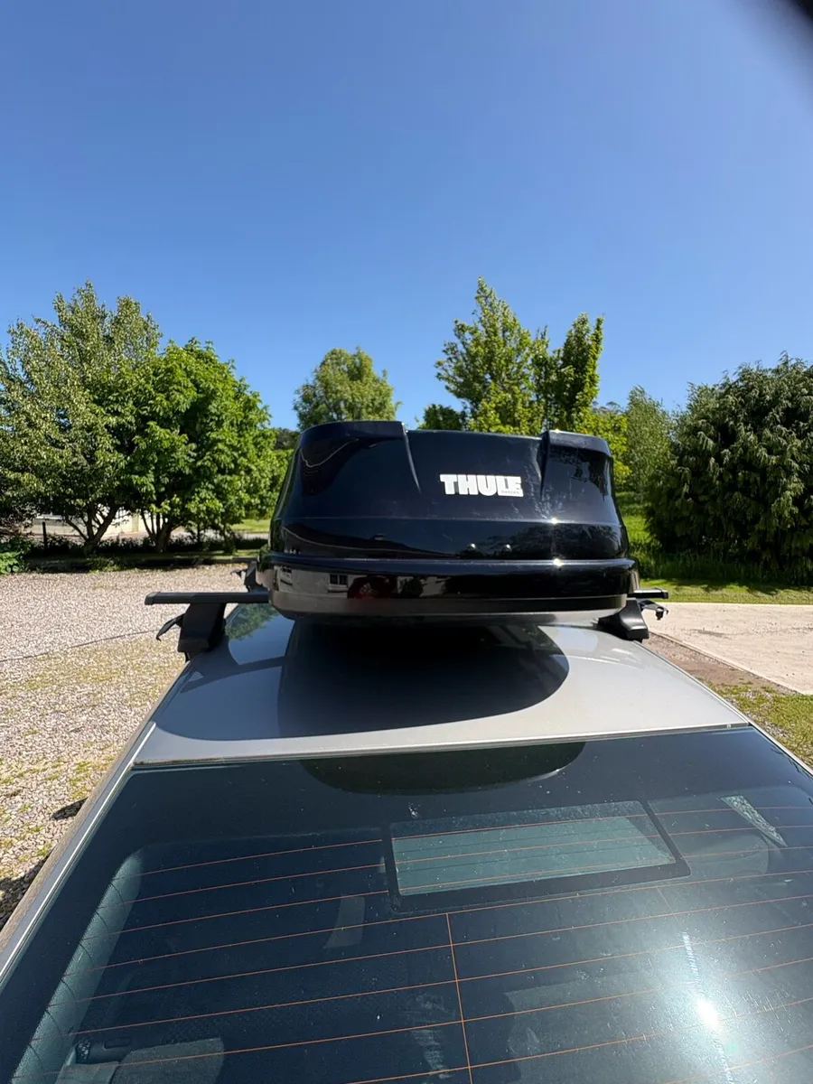 Roof Box Thule Touring M & Roof Bars - Image 2