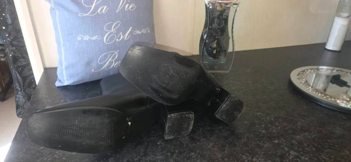 Dunnes Black Square Toe Block Heel Ankle Boots Siz - Image 4