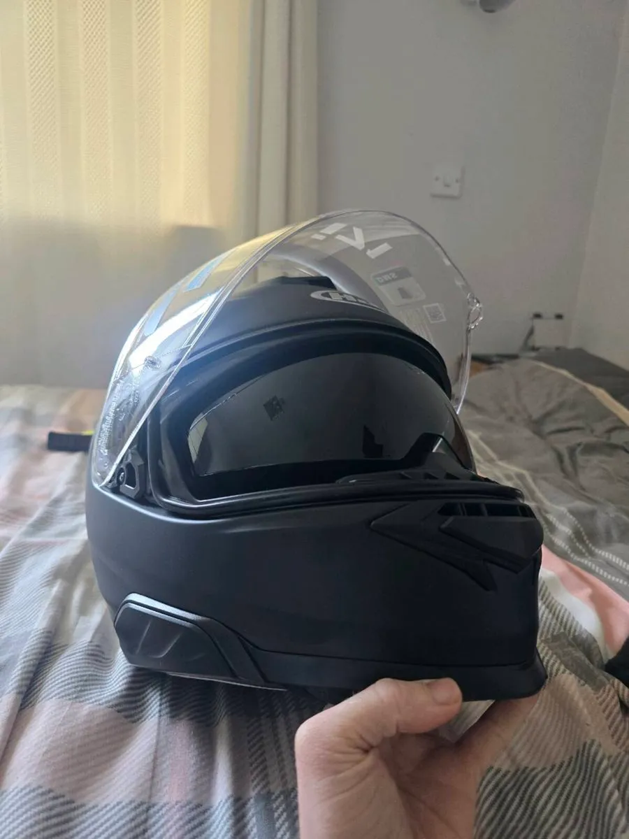 HJC i71 Helmet - Image 1