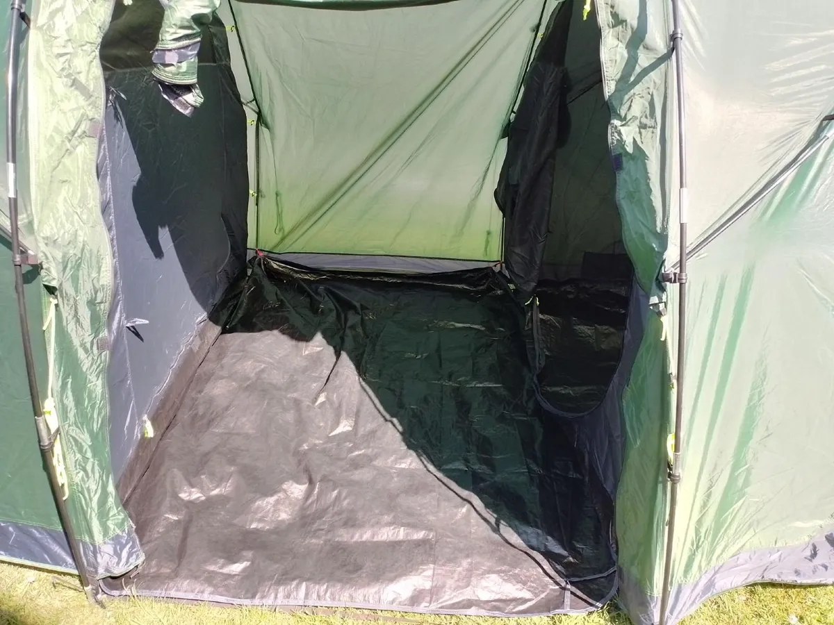 Regatta Kivu 4 Man Vis-a-Vis Tent - Image 4