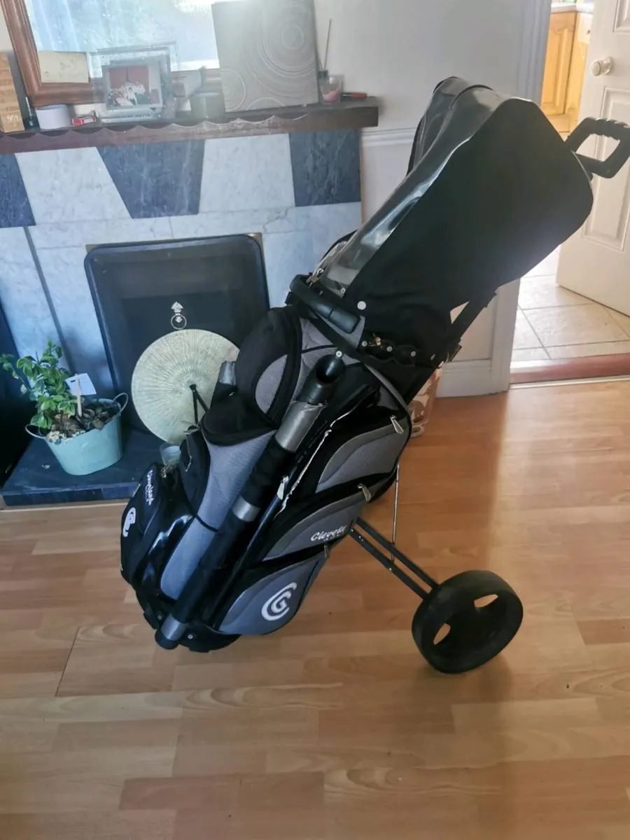 PingLeft handed golf set - Image 1