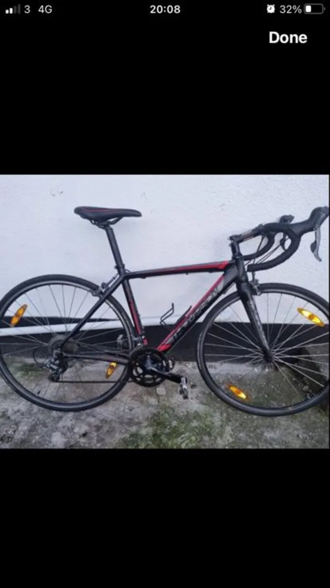 Road bike - Image 1