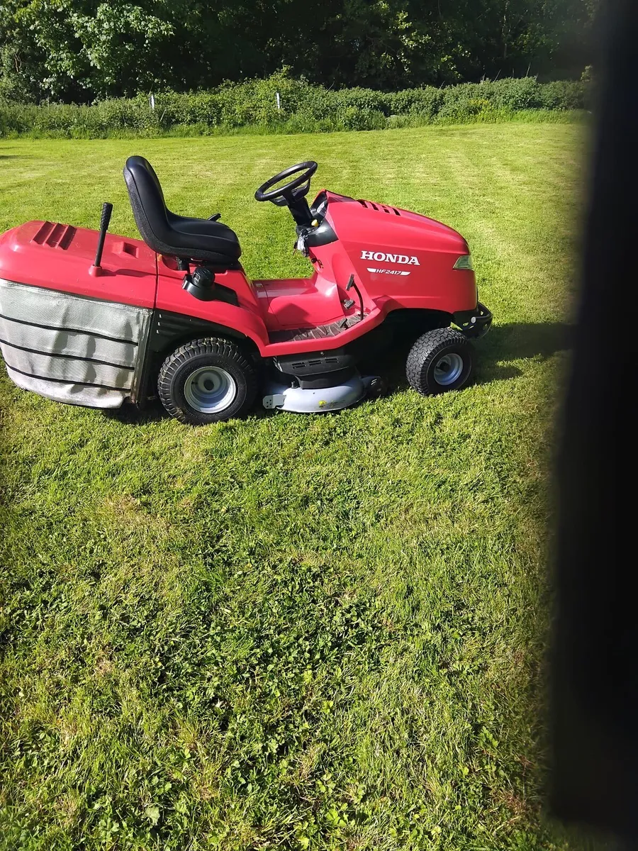 Ride on mower - Image 2