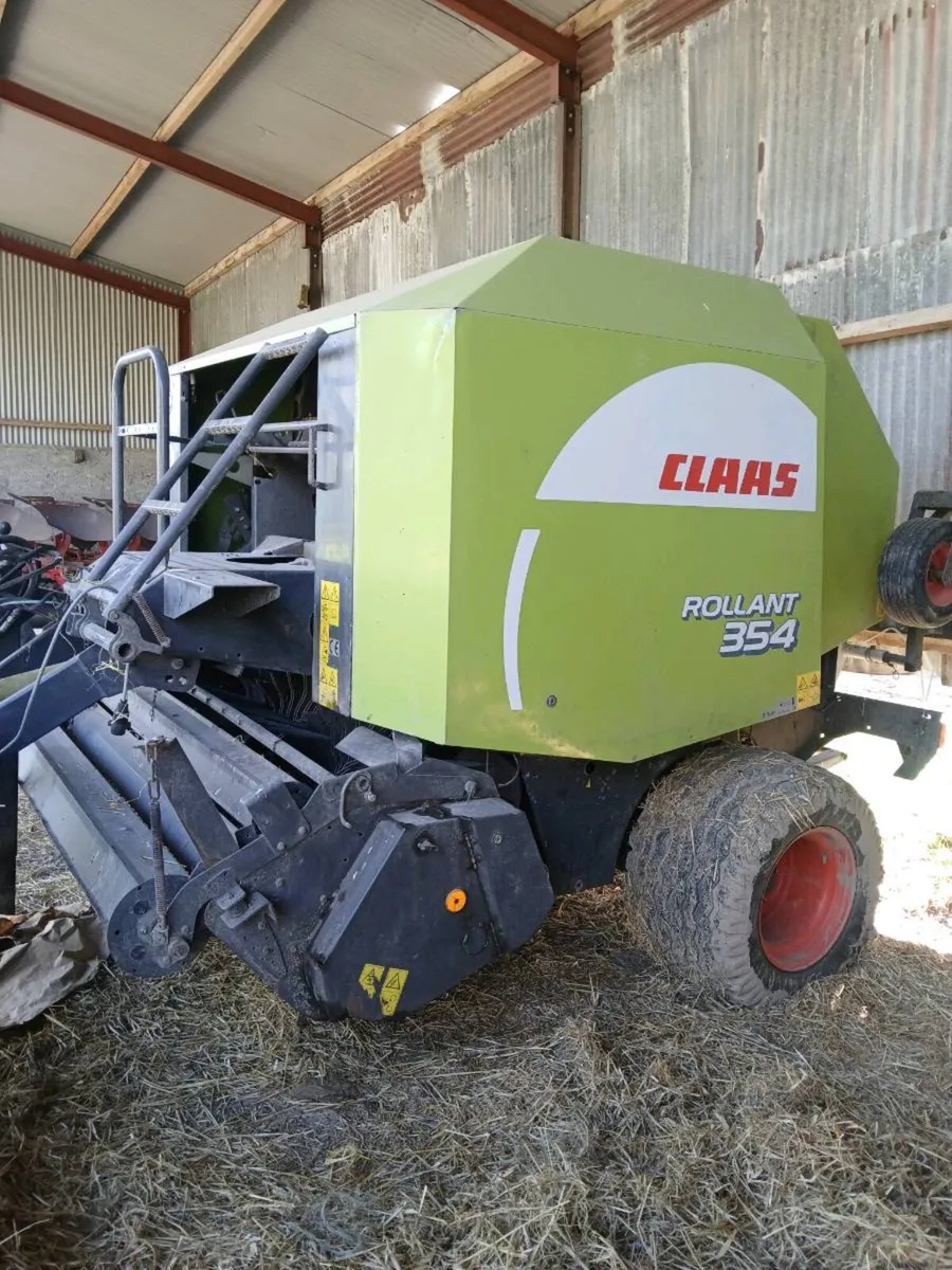 Claas 354 baler - Image 3