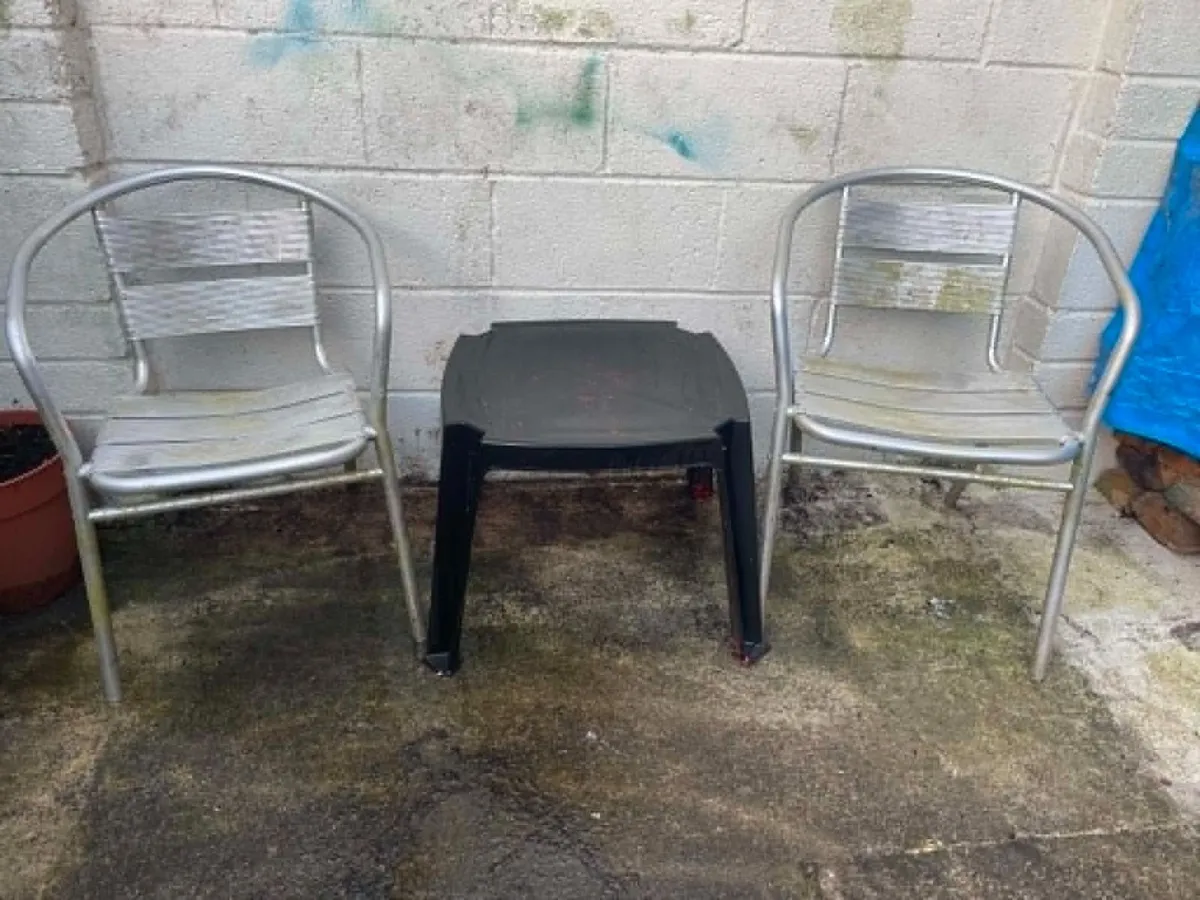 selection of garden sets 30e per set - Image 3