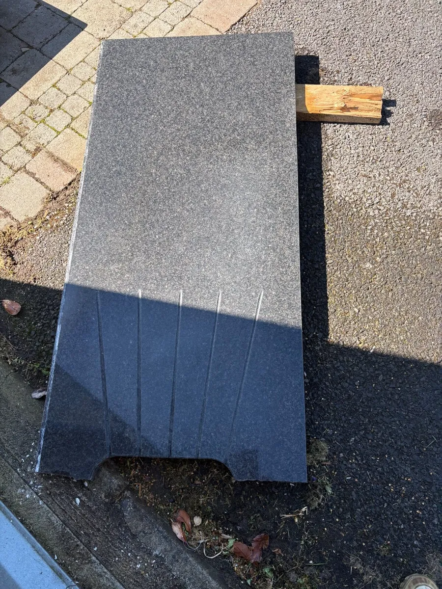 Granite worktop - Image 2