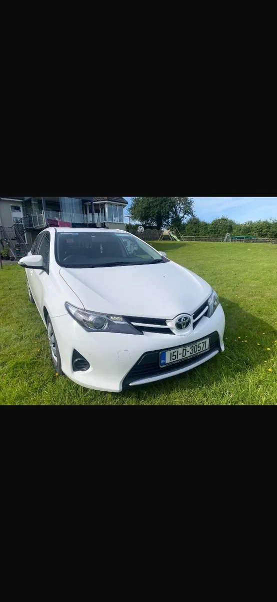 Toyota Auris 2015 - Image 1