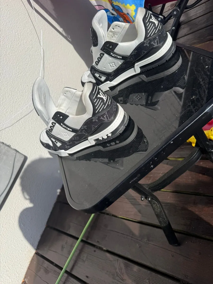 Louis Vouitton Trainers - Image 2