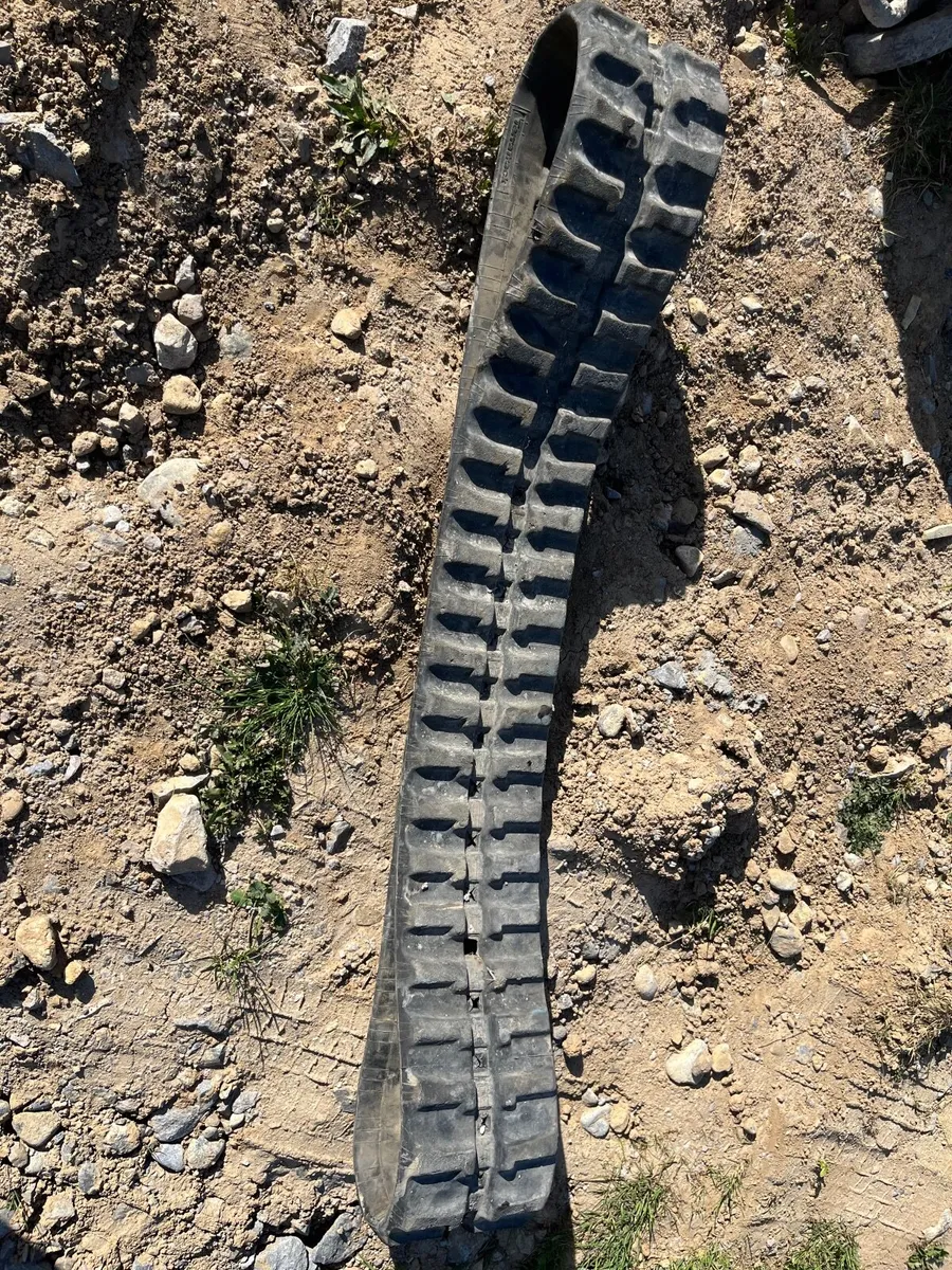 Mini excavator/ digger track - Image 1